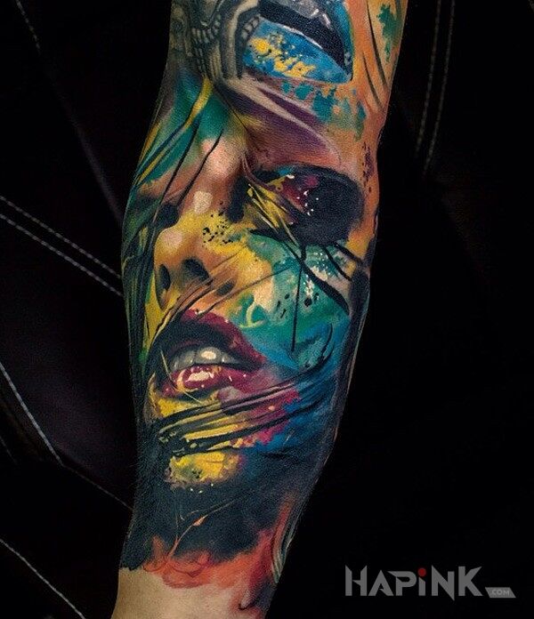 Tattoo Dziewczyna in characters motif on the forearm