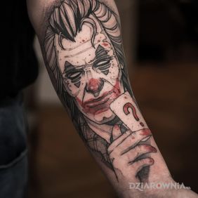 Tatuaż Joker / Batman na przedramieniu motyw: twarze styl: graficzne / ilustracyjne