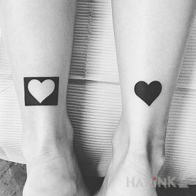 Tattoo Two hearts on the leg motif: Love
