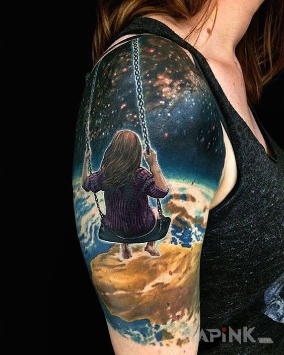 Tattoo Buju buju w kosmosie in 3D motif and realistic style on the upper arm