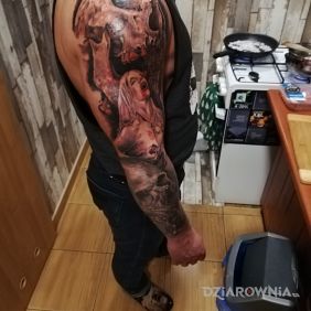 Tatuaż Tatoo - rękaw z czaszkami na przedramieniu motyw: mroczne styl: realistyczne
