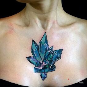 Tattoo Crystal on the chest motif: 3D