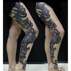 Tattoo Flowers and other patterns on the leg motif: sleeves