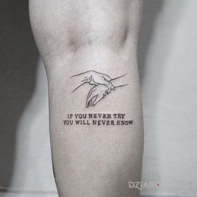 Tatuaż Co racja to racja na nodze motyw: napisy styl: kontury / linework