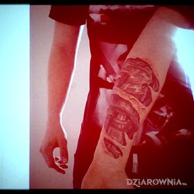 Tatuaż Bio-przedramie na przedramieniu motyw: 3D styl: biomechanika