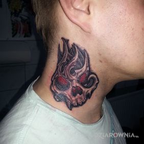 Tatuaż 1-go Maja 8a  tel 534215004 www.facebook.com/studioshadowzone na szyi motyw: czaszki