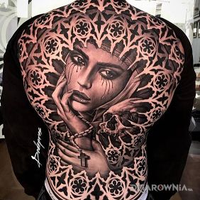 Tatuaż Twarz w witrażu na plecach motyw: 3D styl: realistyczne