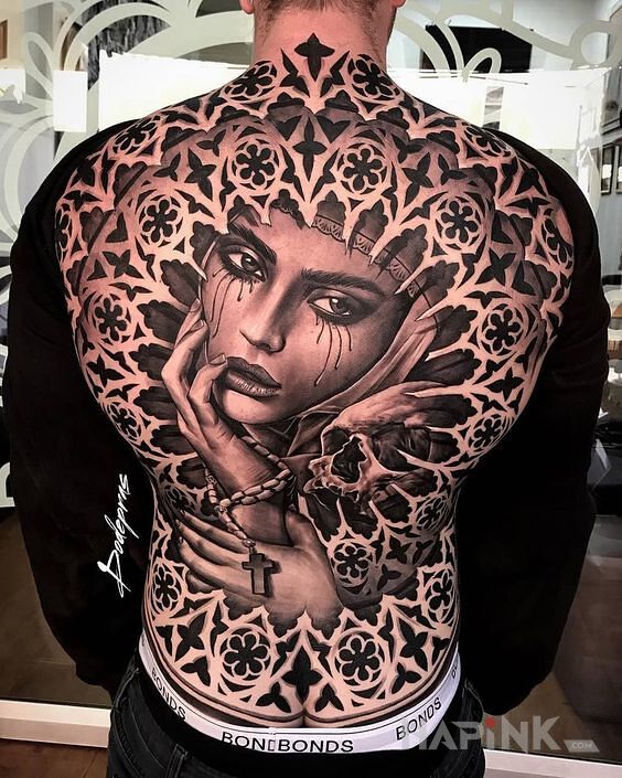 Tattoo Twarz w witrażu in black and gray motif and realistic style on the shoulder blades