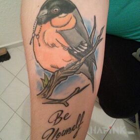 Tattoo Be Yourself on the wrist motif: animals