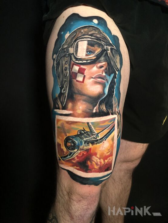 Tattoo Fly away in colorful motif and realistic style on the leg