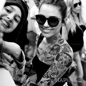 Tattoo A chick all tattooed on the chest motif: sexy