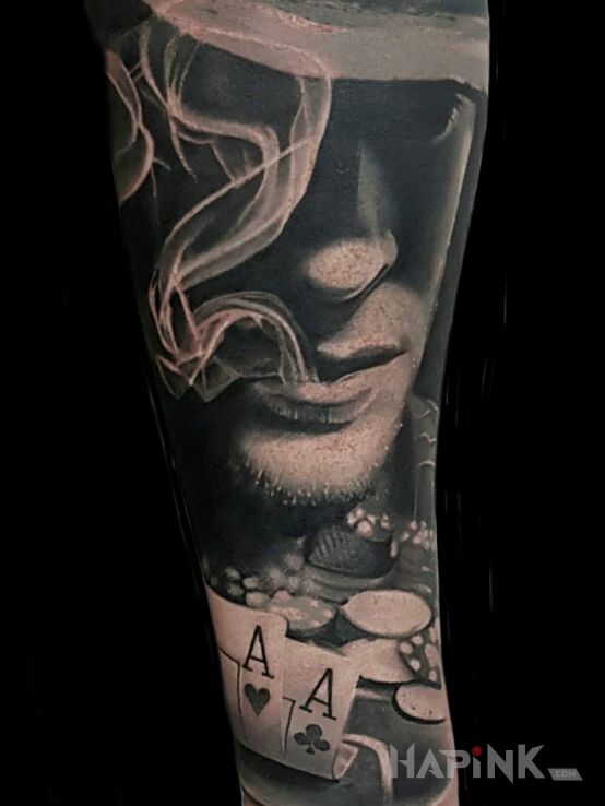Tattoo Dym w kasynie in 3D motif and realistic style on the forearm