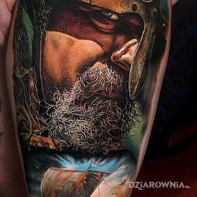 Tatuaż Wiking na pełnym morzu na nodze motyw: twarze styl: realistyczne