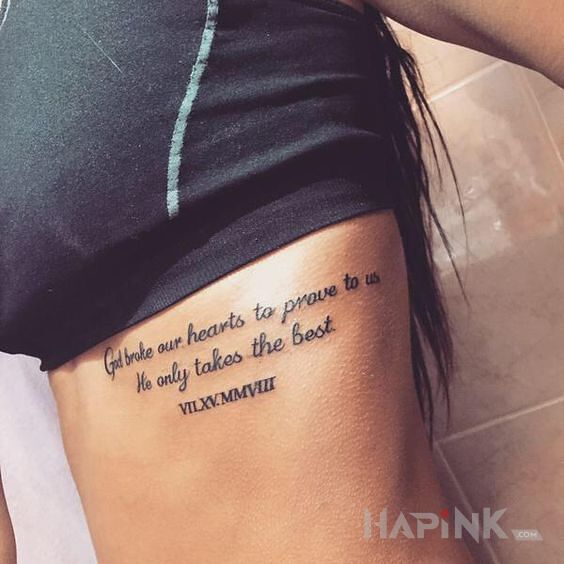 Tattoo Złamane serduszko in lettering motif and calligraphy style on the ribs
