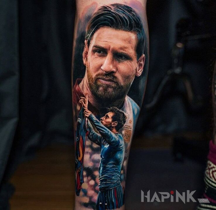 Tattoo Boski messi in colorful motif and realistic style on the leg