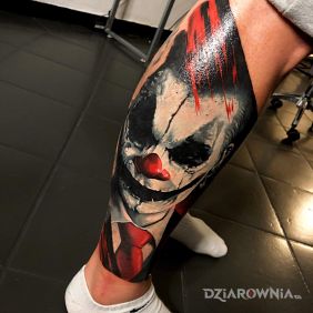 Tatuaż Joker na łydce motyw: kolorowe styl: realistyczne