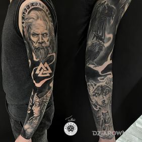 Tatuaż Rękaw mitologia nordycka na ramieniu motyw: twarze styl: realistyczne