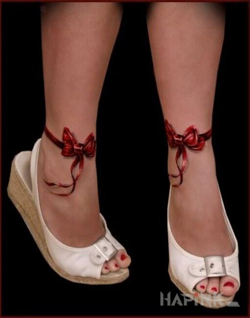 Tattoo Wstazeczki in Love motif on the calf