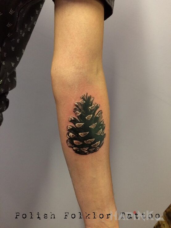 Tattoo Sysunia ;) in other motif and realistic style on the forearm