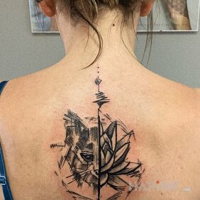 Tattoo Kitten on the back motif: flowers style: sketch