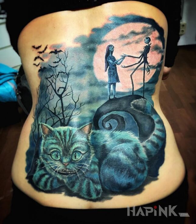 Tattoo Połączenie dwóch filmów in characters motif on the back