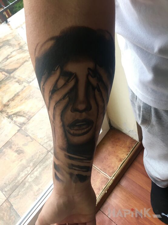 Tattoo Ktoś nie wiadomo kto... in 3D motif and realistic style on the forearm
