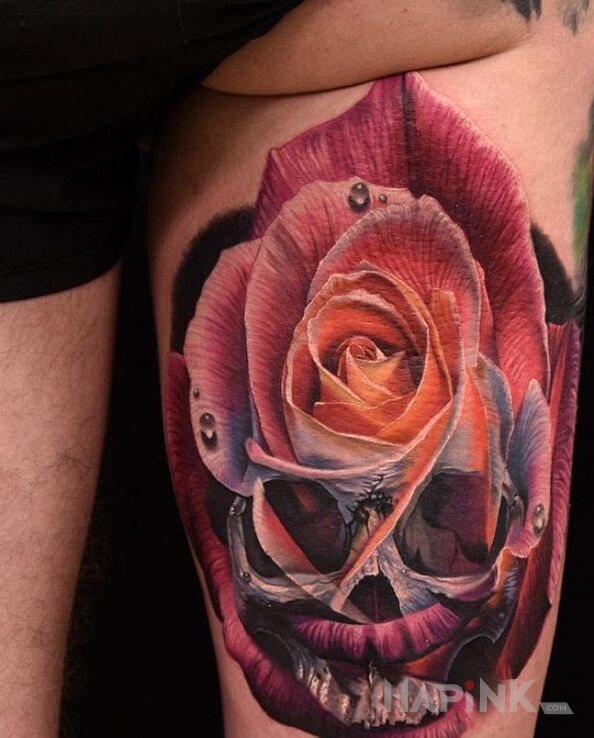 Tattoo Róża & Czaszka in flowers motif on the leg