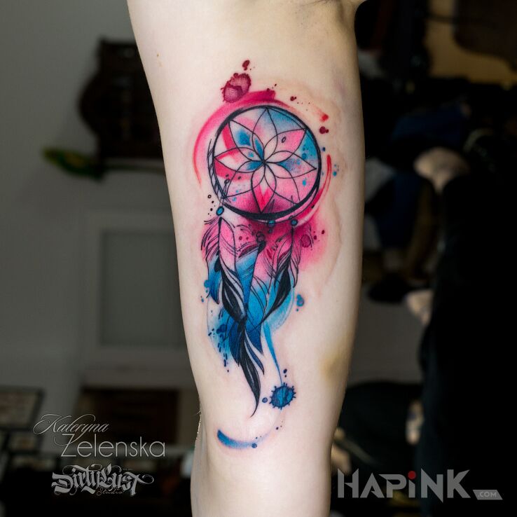 Tattoo Łapacz snów / Pióra / Akwarela / Watercolor in objects motif and Watercolor style on the forearm