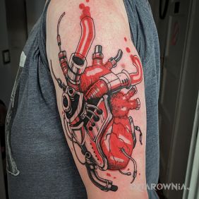Tatuaż Mechaniczne serce / Cyberpunk na ramieniu motyw: anatomiczne styl: graficzne / ilustracyjne