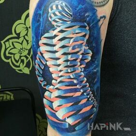 Tattoo Strange figure on the upper arm motif: 3D