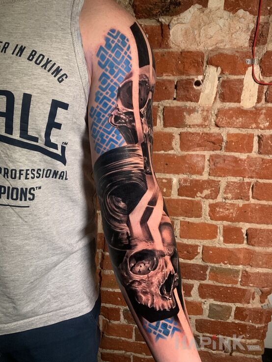 Tattoo Odnowienie in 3D motif and realistic style on the forearm