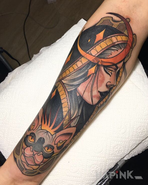Tattoo Wiedźma / Kot / Neotraditional in demons motif and neo-traditional style on the forearm