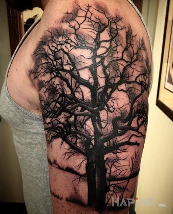 Tattoo Drzewo in other motif on the upper arm