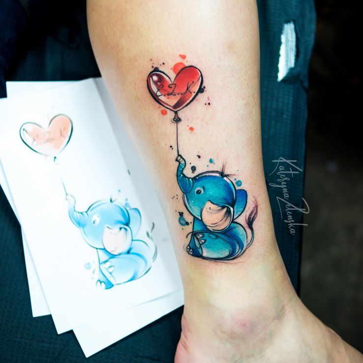 Tatuaż słonik  balonik  serduszko  akwarela  watercolor w motywie miłosne i stylu graficzne / ilustracyjne na przedramieniu