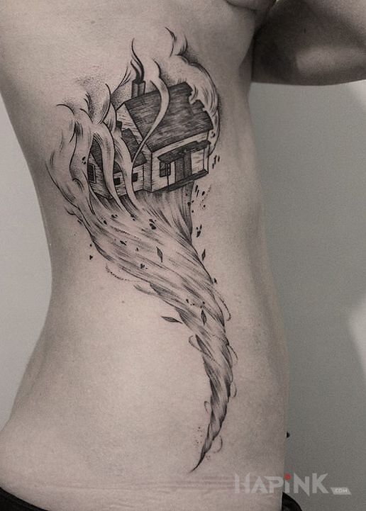 Tattoo Drewniany domek in other motif on the ribs