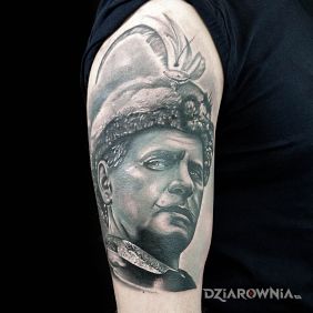 Tatuaż Pan Wołodyjowski na ramieniu motyw: postacie styl: realistyczne