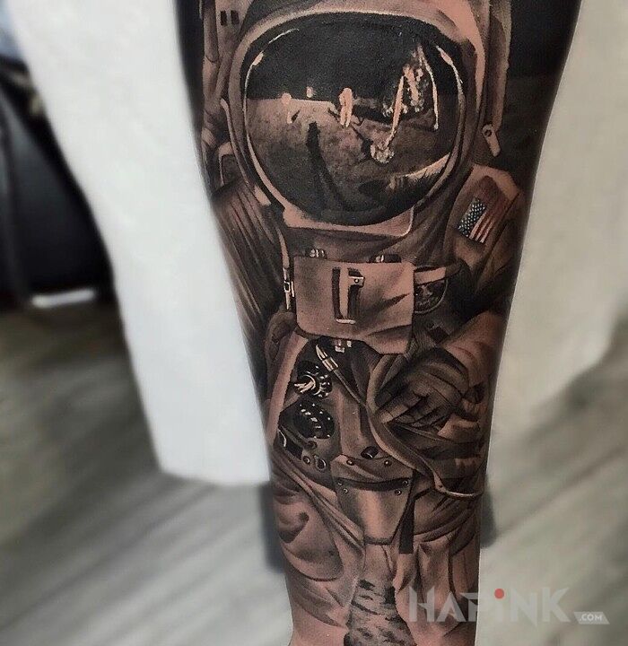 Tattoo Astronauta in 3D motif on the forearm