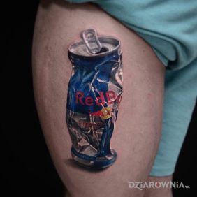 Tatuaż Red Bull na nodze motyw: 3D