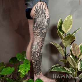 Tattoo Leg from Lena on the leg motif: skulls style: graphic / illustrative