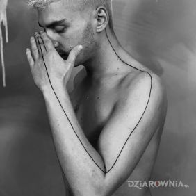 Tatuaż Minimal na palcach motyw: pozostałe styl: minimalistyczne