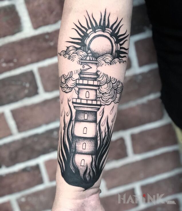 Tattoo Latarnia morska wykonana na Hawajach in other motif and graphic / illustrative style on the forearm