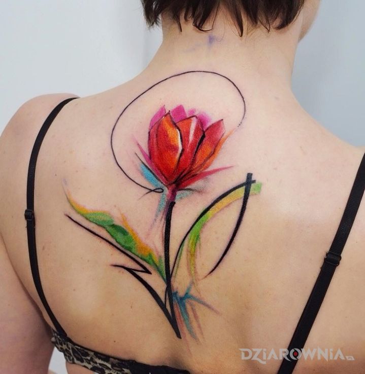 Tatuaż tulipan w motywie kwiaty i stylu watercolor na plecach