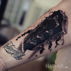 Tattoo Gitata on the forearm motif: 3D
