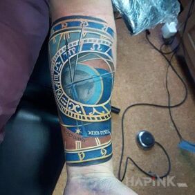 Tattoo Color compass on the forearm motif: 3D