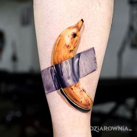 Tatuaż Banana na łydce motyw: 3D styl: realistyczne