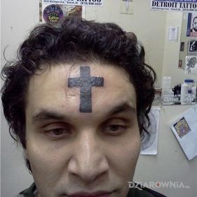 Tatuaż Fanatyk na twarzy motyw: religijne