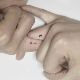 Tattoo Tiny tattoos on the fingers motif: Love style: minimalistic