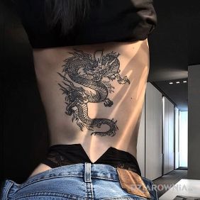 Tatuaż Smok na plecach motyw: smoki styl: graficzne / ilustracyjne