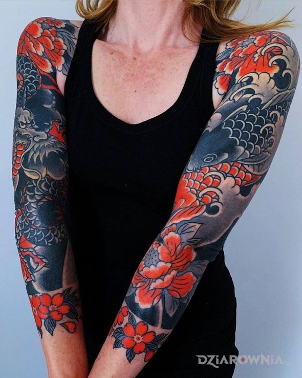 Tatuaż dwa rękawy po japońsku w motywie czarno-szare i stylu japońskie / irezumi na przedramieniu
