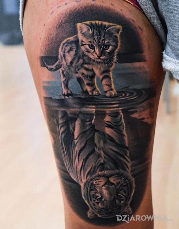 Tatuaż białe tygrysy w motywie 3D i stylu realistyczne na nodze